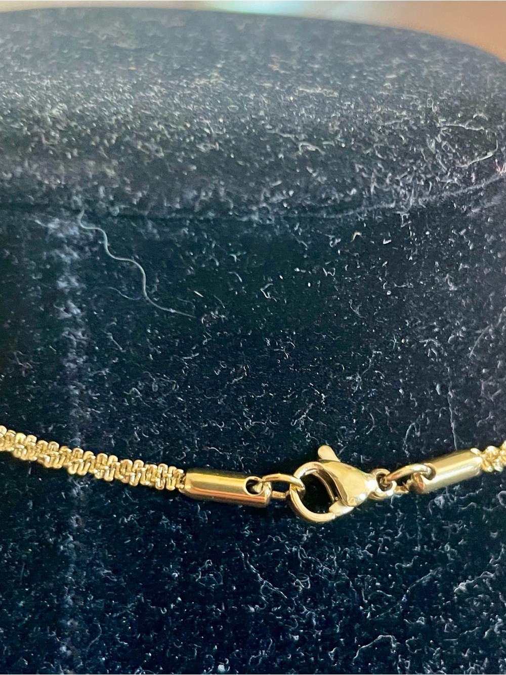Gucci authentic Gold-tone Crest Knight Pendant Charm necklace - Picture 5 of 6
